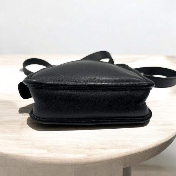 Coach Vintage 9817 Camera Crossbody Handbag Purse , Black, 1990s Made In USA - Picture 7 of 13